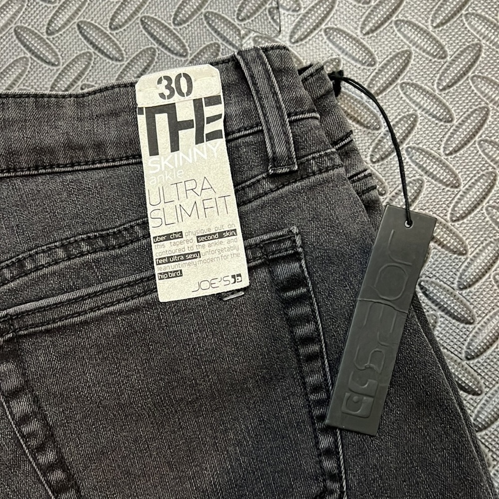 JOE’S JEANS | Skinny Ankle Jeans (Dori)